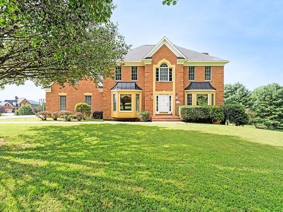 1st image of 665 Plantation Dr
