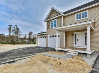 41 Centerwood Way, Manchester, NH 03102
