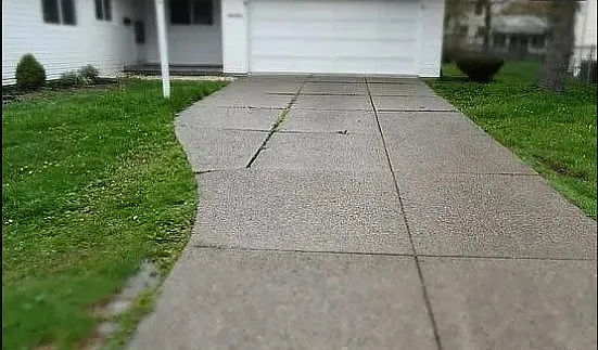 54 Brooklane Dr — Photo 2
