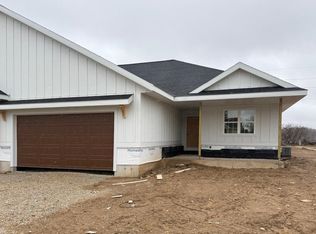 1127 Parkview St, Cottage Grove, WI 53527