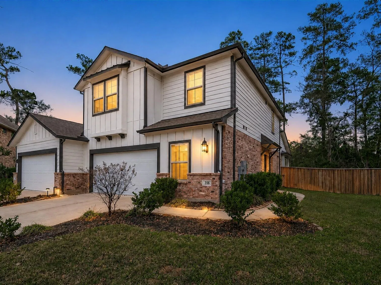 4 bed, 2.5 bath, 2144 sqft, $2,400 — Photo 3