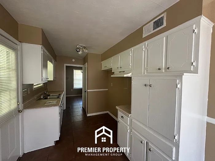 5337 Yale Rd — Photo 7