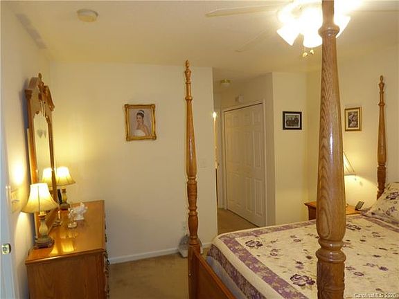 4th image of 3083 Windsor Trace Dr