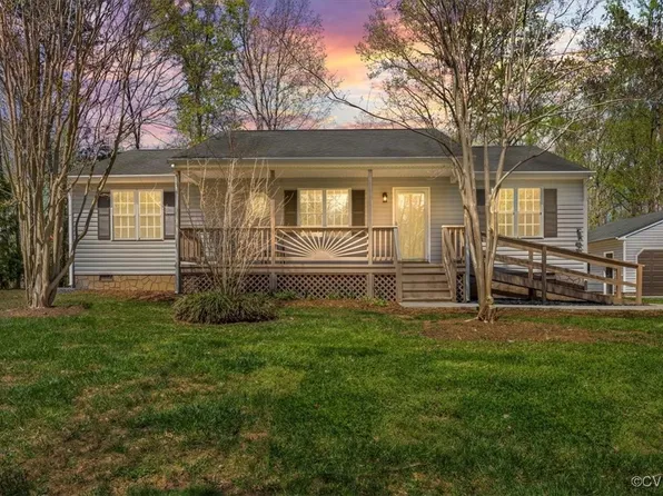 312 Clinton Rd, Cumberland, VA 23040