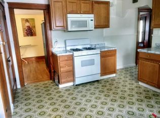 390 Maple Ave, Barrington, RI 02806