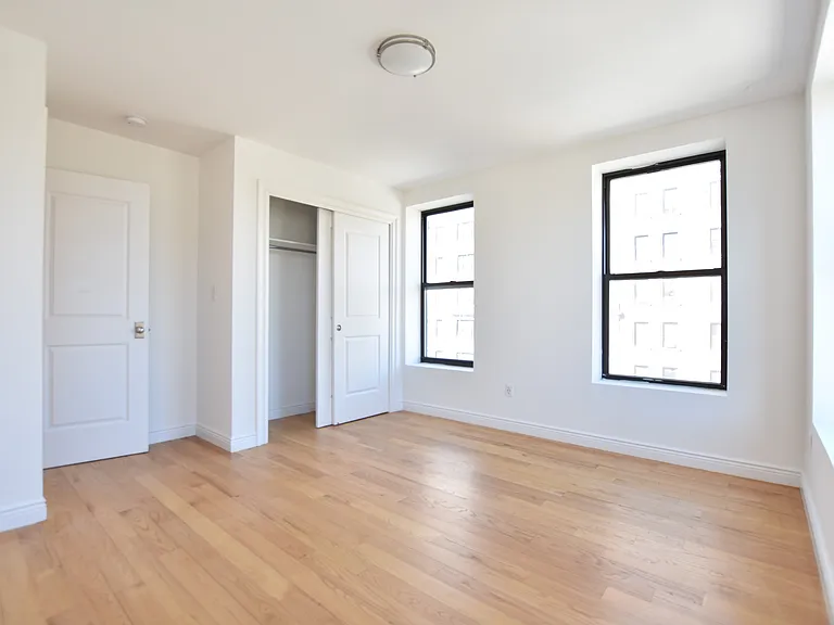 500 W 110th St #6C — Photo 6