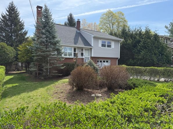 54 S Central Ave, Ramsey, NJ 07446