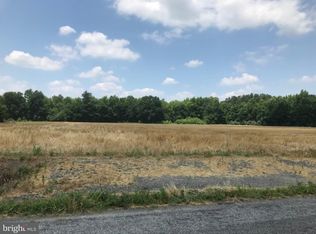 595 Gravesend Rd, Smyrna, DE 19977