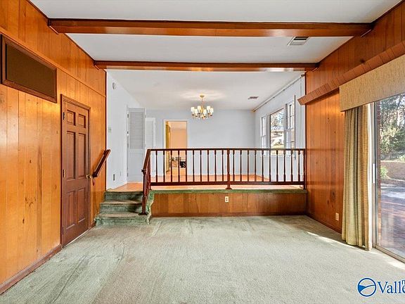 3rd image of 8511 Valley View Dr SE