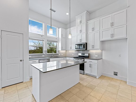 3rd image of 2316 Southwick Dr