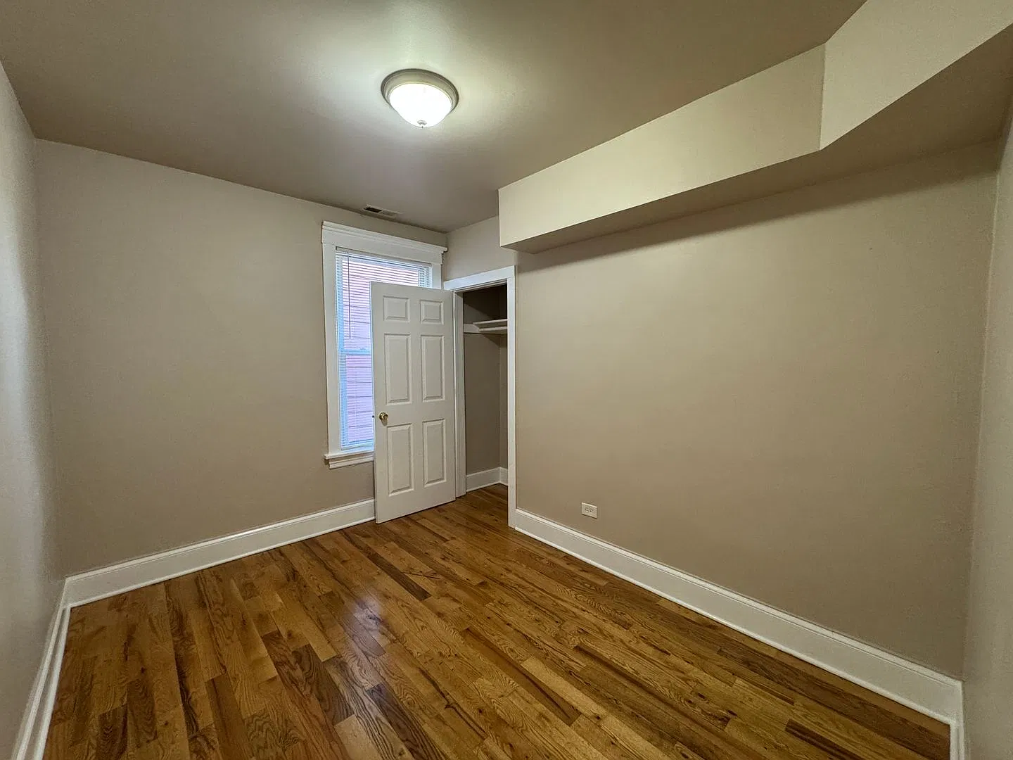 4 bed, $2,100 — Photo 2
