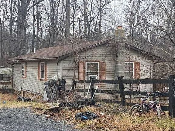 2nd image of 304 Shenandoah Trl