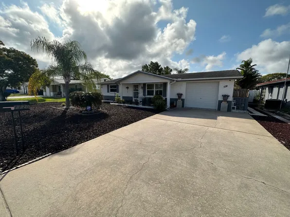 7726 Sue Ellen Dr, Port Richey, FL 34668