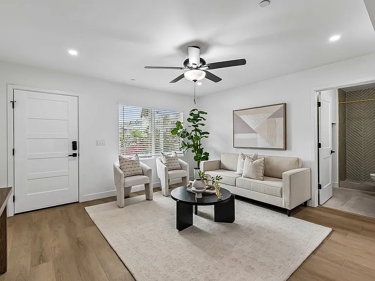 Salt + Sea - Luxury Coastal Apartments near Carlsbad Village — Photo 32