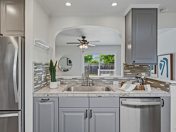 5th image of 637 Saint Francis Drive