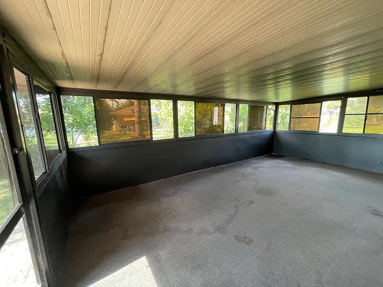 9169 Shaddock Rd E — Photo 9