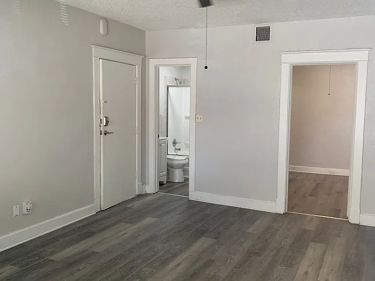 4111-4113 Walnut St — Photo 10