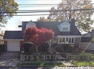 202-14 53rd Ave #1, Oakland Gardens, NY 11364