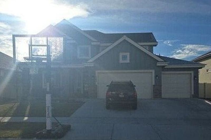 1st image of 1073 E Esquel St