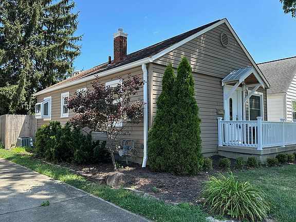 2nd image of 388 E Royal Forest Blvd