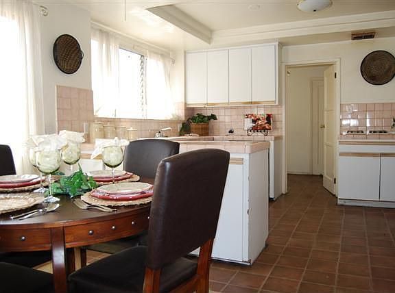 Kitchen with breakfast eating area 