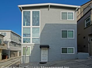 217 33rd Pl, Manhattan Beach, CA 90266