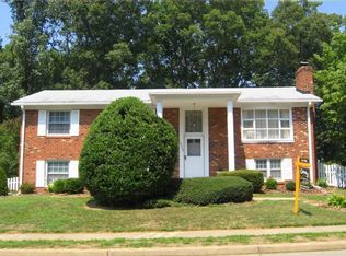 13725 Kaywood Dr, Woodbridge, VA 22193