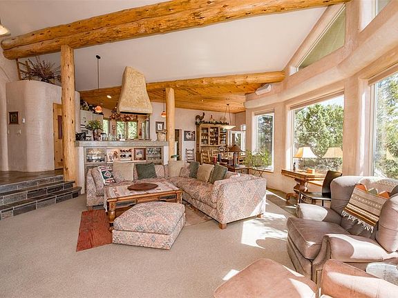 5th image of 552 Mossy Rock Ln