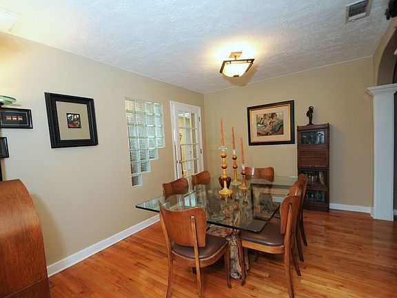 Formal Dining