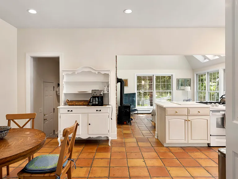 16 Alexis Ct — Photo 13