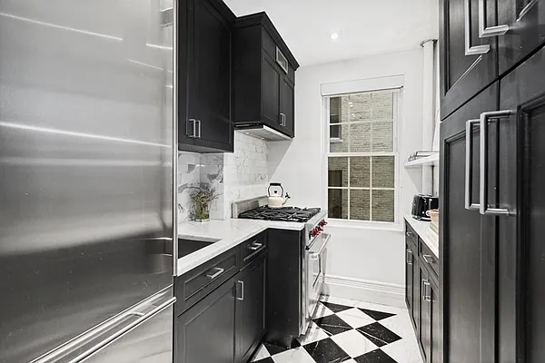 Sold by Douglas Elliman | media 17