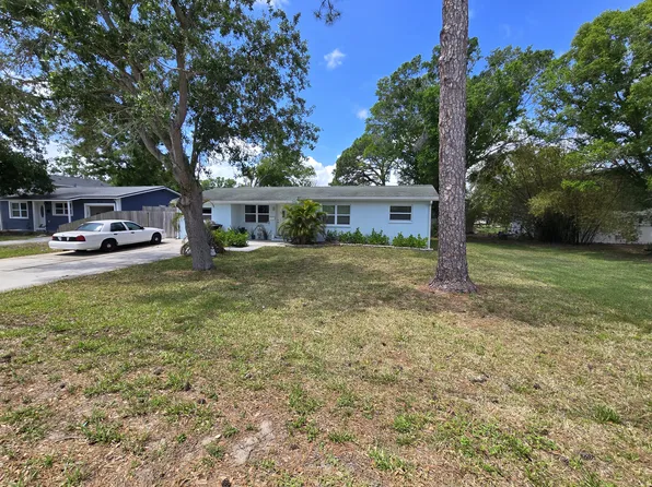 8118 Macoma Dr NE, Saint Petersburg, FL 33702