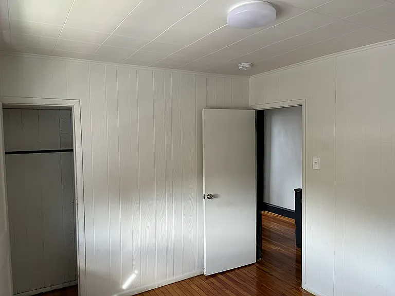 427 Custer Ave — Photo 14