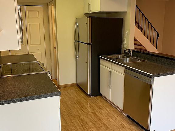 5th image of 1204 Cypress Dr
