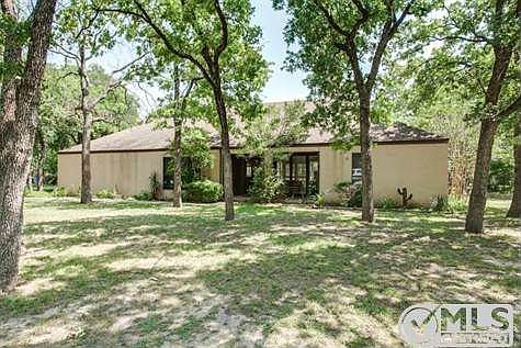 1st image of 1912 Red Oak Dr
