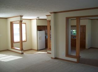 45364 Montmorency Dr, Macomb, MI 48044