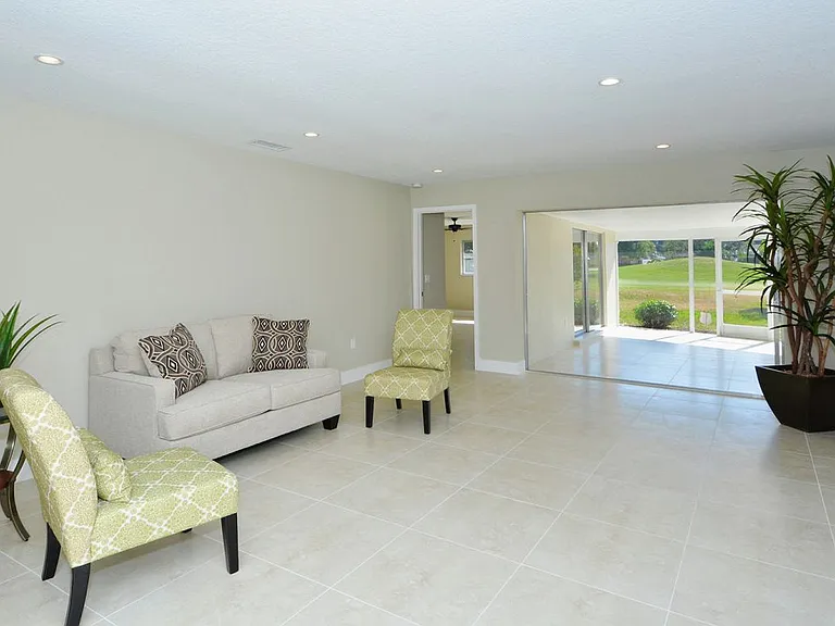 3240 Pine Valley Dr — Photo 3