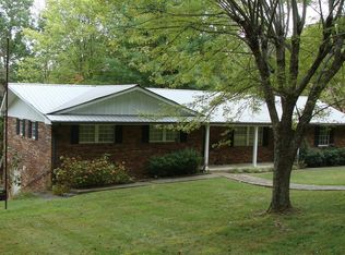 221 Fleetwood Ln, Morehead, KY 40351