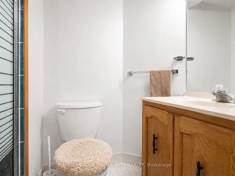 14 Webster Dr #LOWER — Photo 8