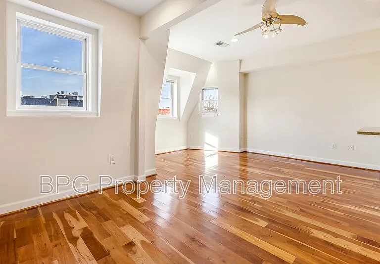 1643 13th St NW #2 — Photo 4