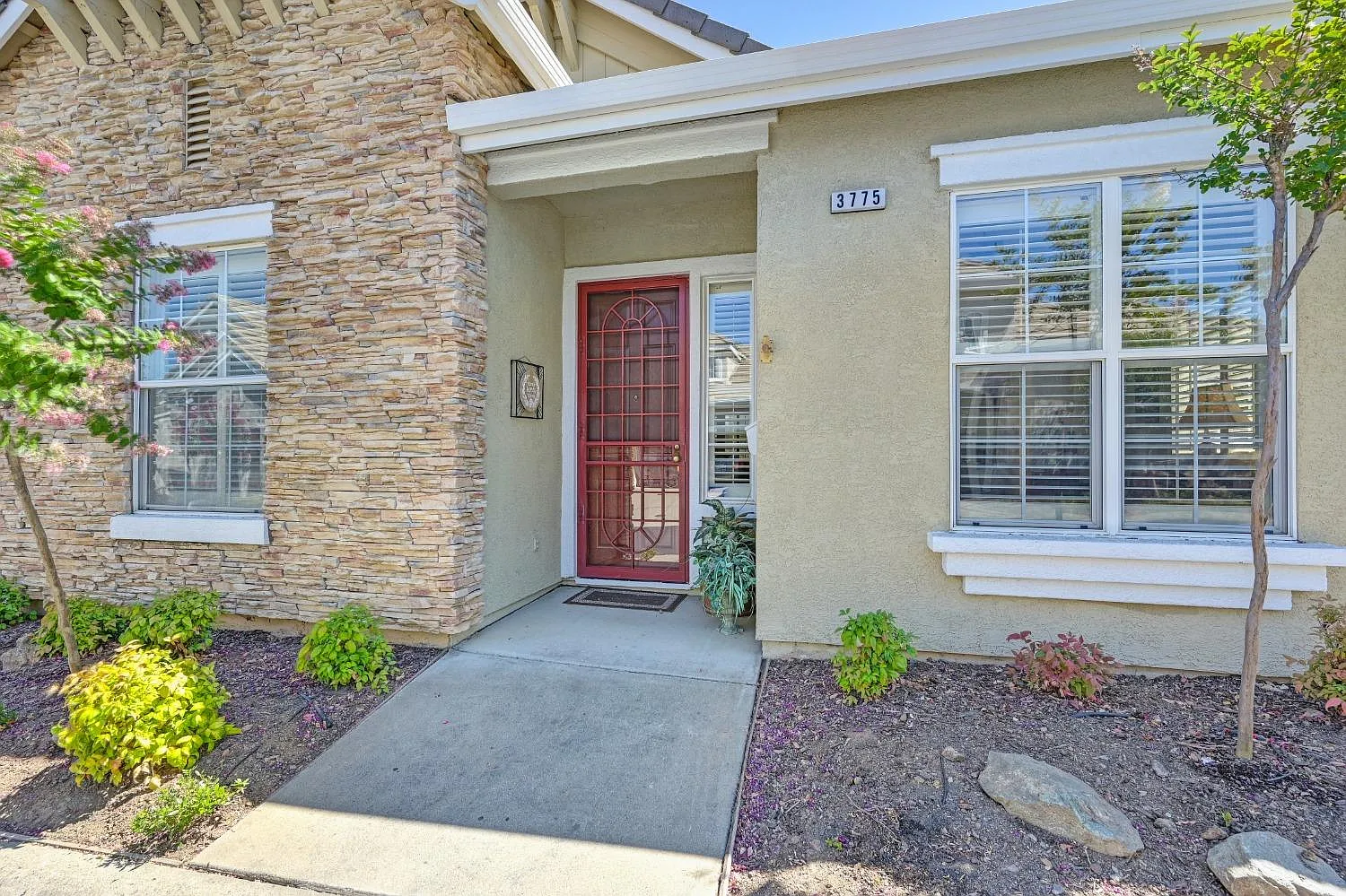 3775 Park Dr photo 1