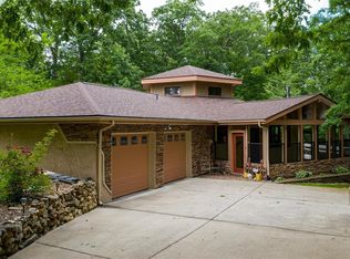 24996 Lake Dr, Warrenton, MO 63383