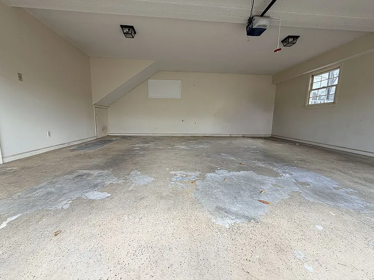 2124 Northwood Cir — Photo 67