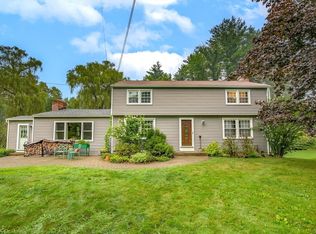 18 Roundelay Rd, South Hadley, MA 01075