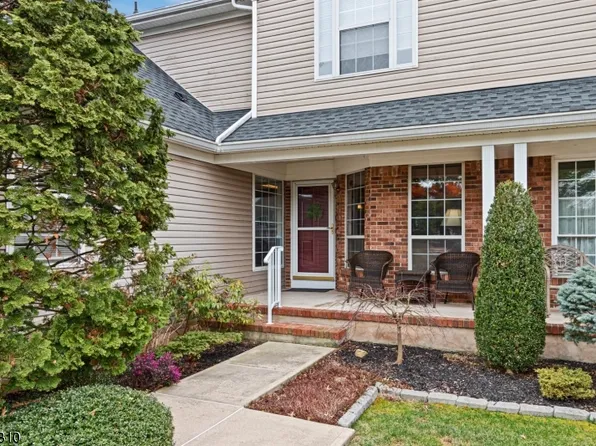 264 Laurel Ct, Readington Twp., NJ 08889