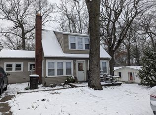 5403 Leisure Dr, Valparaiso, IN 46383