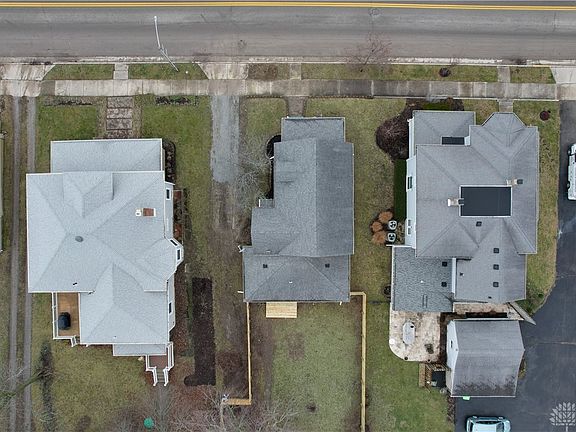 2nd image of 32 S Chillicothe St