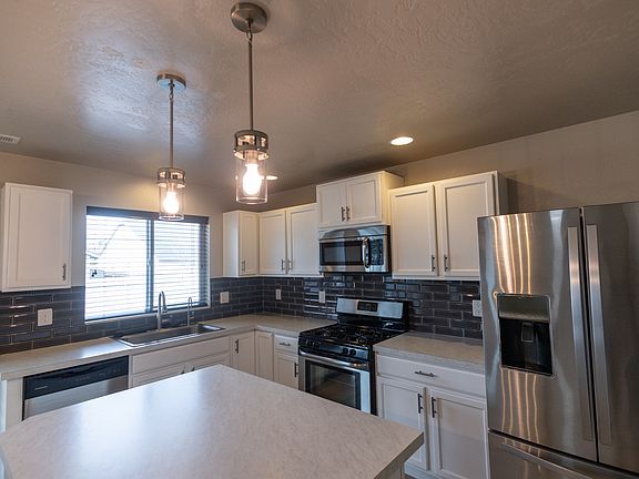 5th image of 9944 W Littlewood St