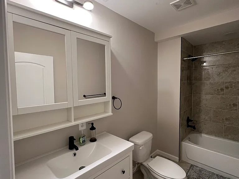 1201 Clarkson St — Photo 4