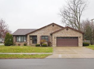 1377 Surrey Rd, Troy, OH 45373